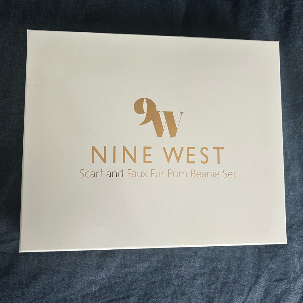 Nine West Gold and White Gift Set